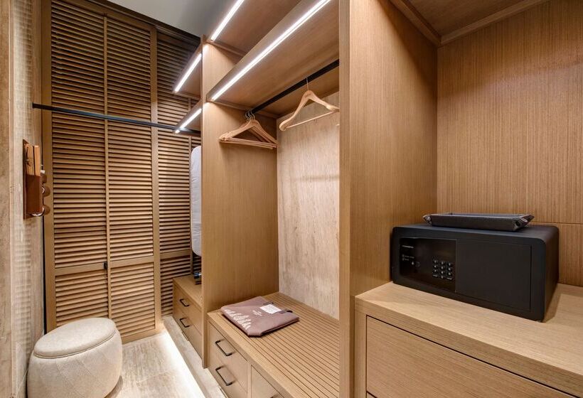 スイート, Regnum Carya