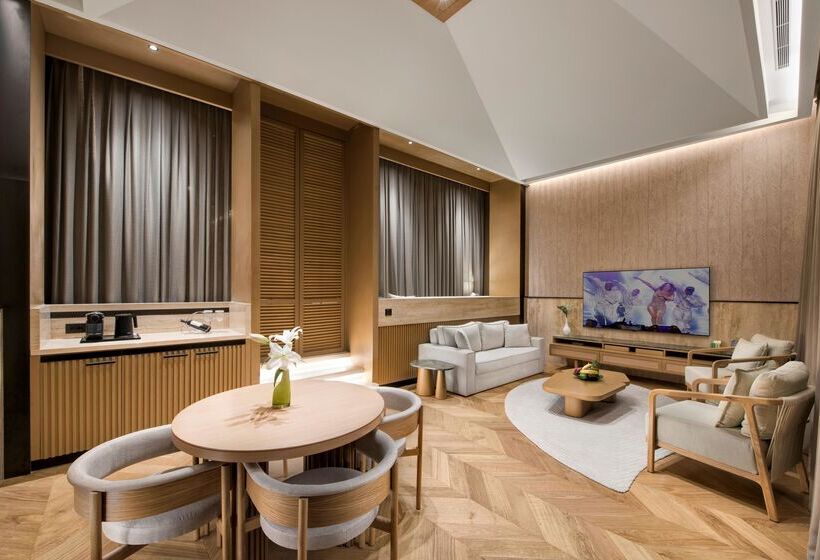 スイート, Regnum Carya