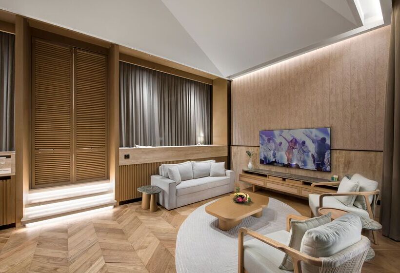 スイート, Regnum Carya