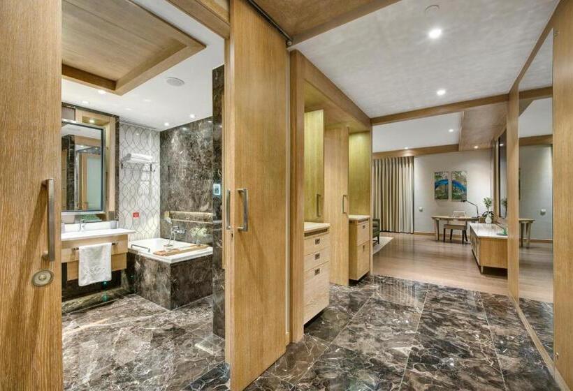 スイート, Regnum Carya