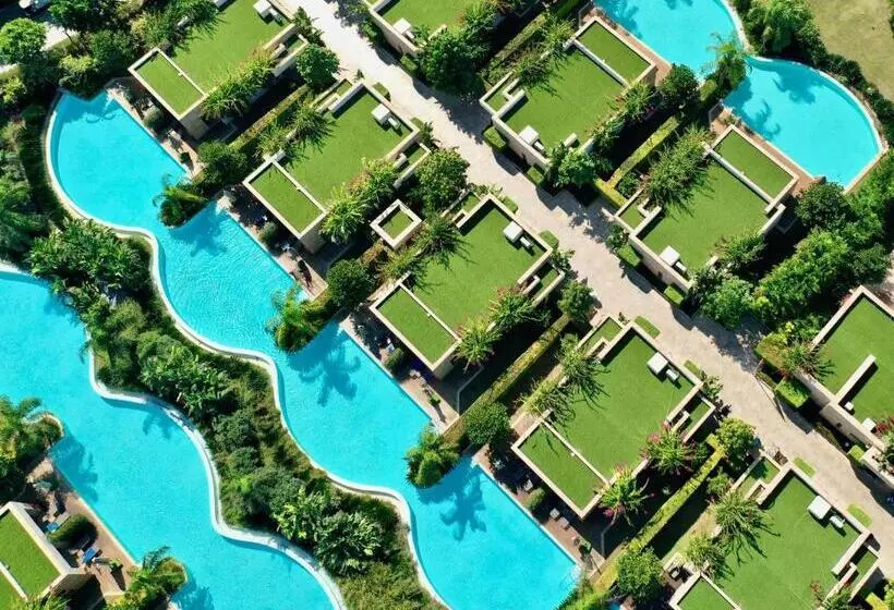 Standard Room, Regnum Carya