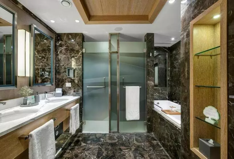 Standard Room, Regnum Carya