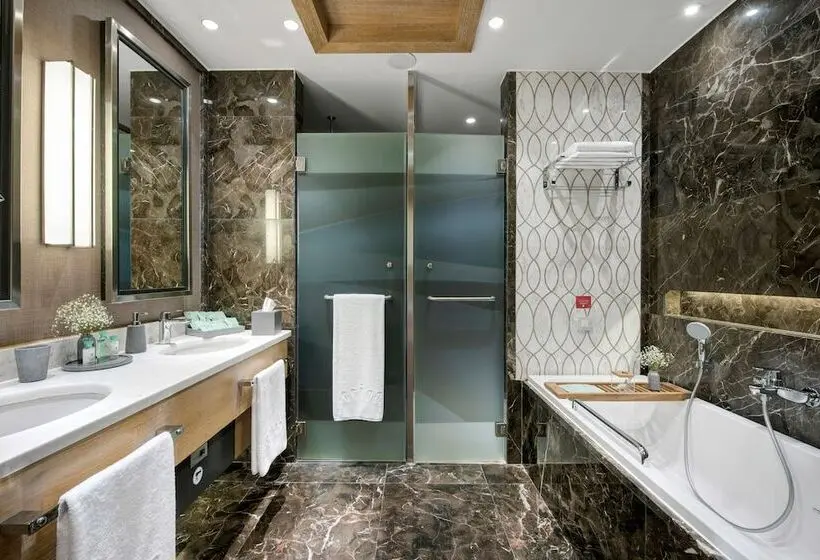 Familiekamer, Regnum Carya