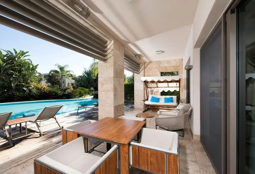 Suite met Zwembad, Regnum Carya