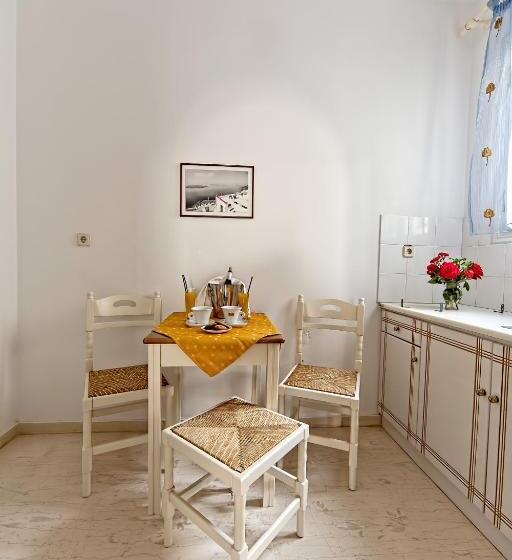 شقة غرفة واحدة مطلة على البحر, Sellada Apartments