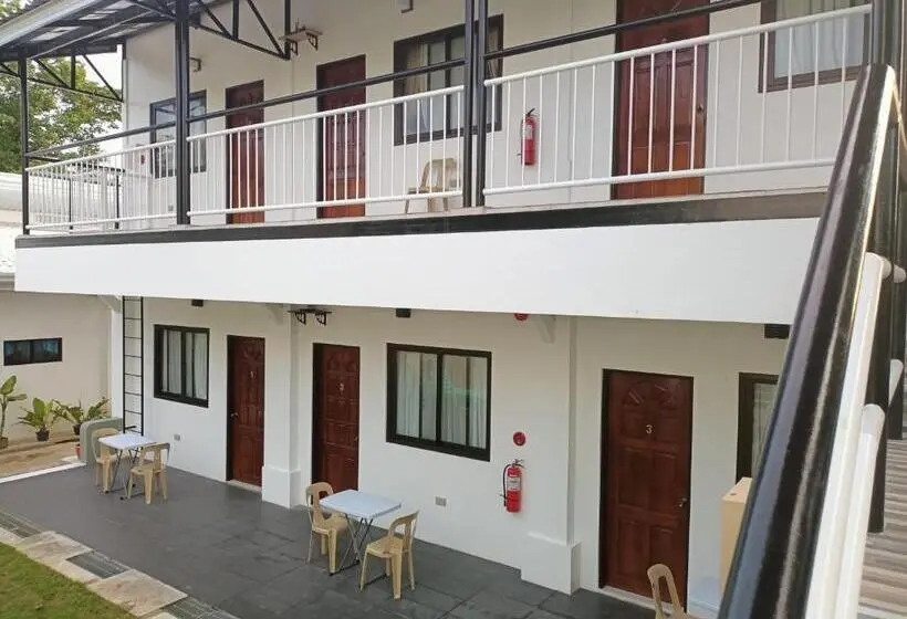 اتاق لوکس, Alona Whitehouses Resort
