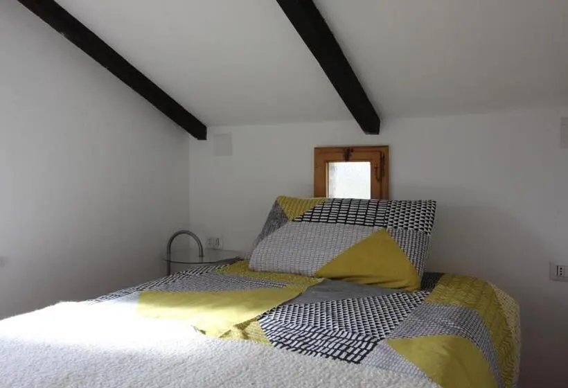 Perhehuone, Il Casale Di Sandra