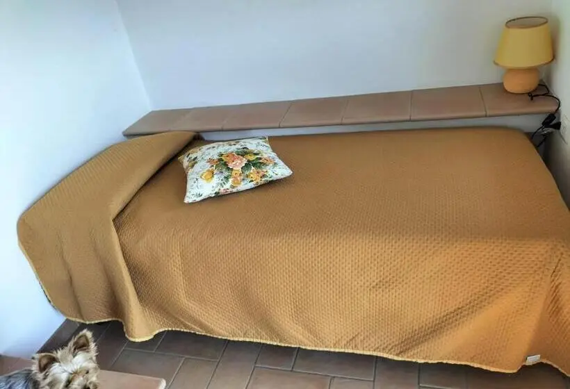 Perhehuone, Il Casale Di Sandra