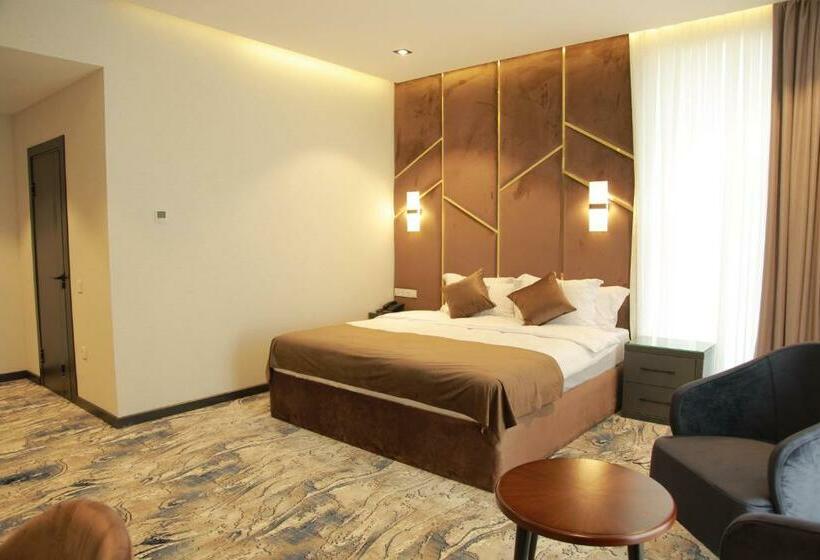 اتاق استاندارد با بالکن, Unique