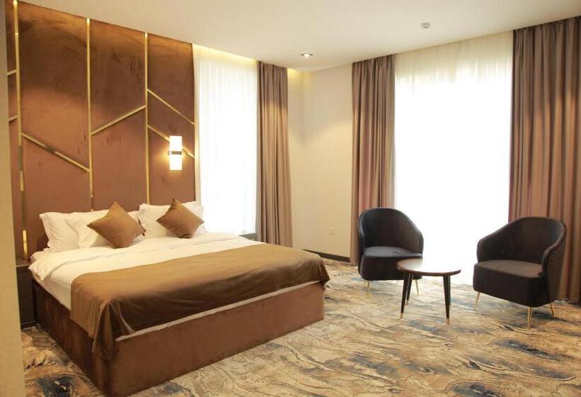 اتاق استاندارد با بالکن, Unique