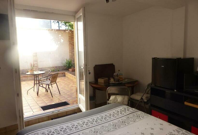 اتاق استاندارد, Lio