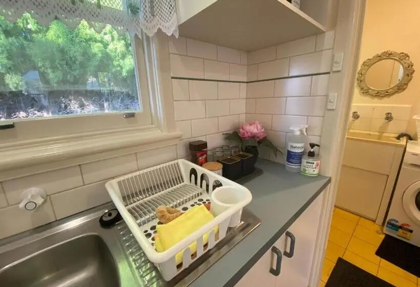 スタンダードルーム, Mitcham Station Home Stay