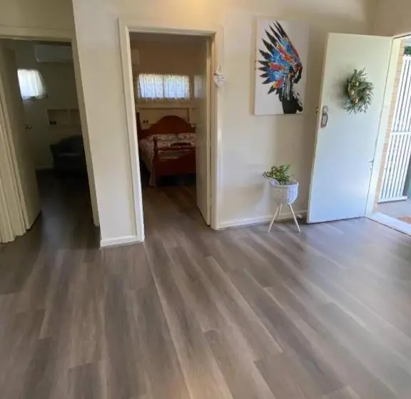 ツーベッドルーム ヴィラ, Mitcham Station Home Stay