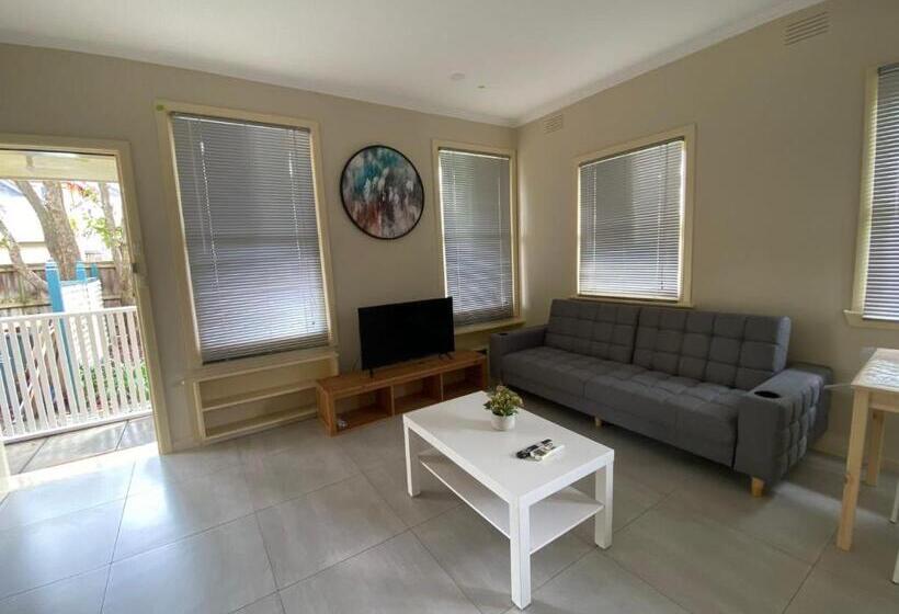 침실 2개 빌라, Mitcham Station Home Stay