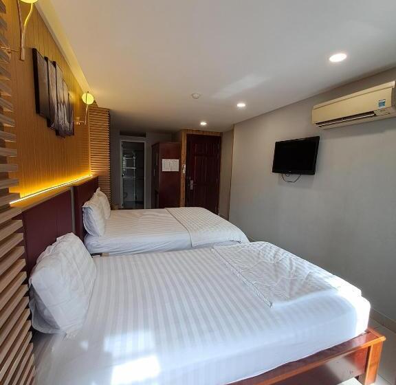 اتاق استاندارد سه تخته با بالکن, Abc Hotel Bình Tân