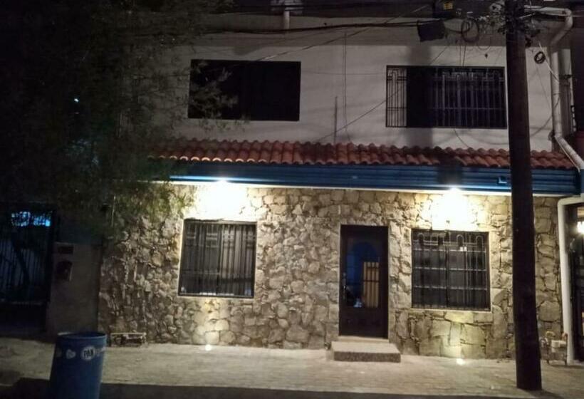 غرفة ديلوكس, Antique Guest House Fundidora