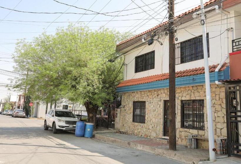 غرفة ديلوكس, Antique Guest House Fundidora