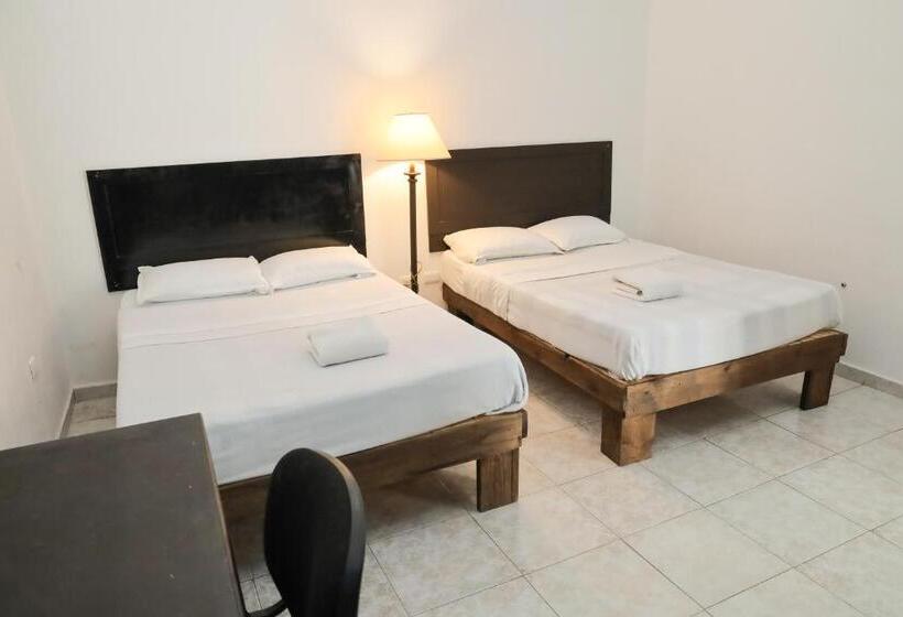 غرفة ديلوكس, Antique Guest House Fundidora