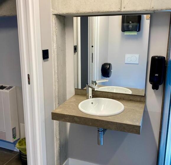 חדר סטנדרט לשלושה, Zarautz Surf House