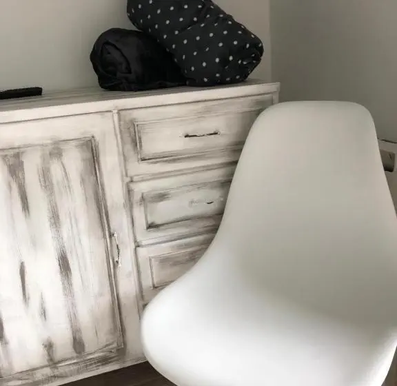 Standard Room, Adeline