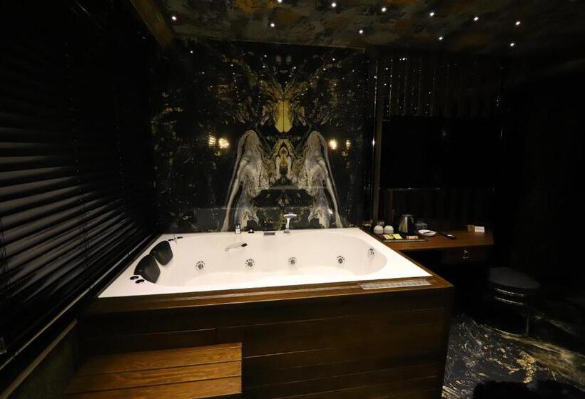 Camera Standard con Idromassaggio, Bayrak Grand