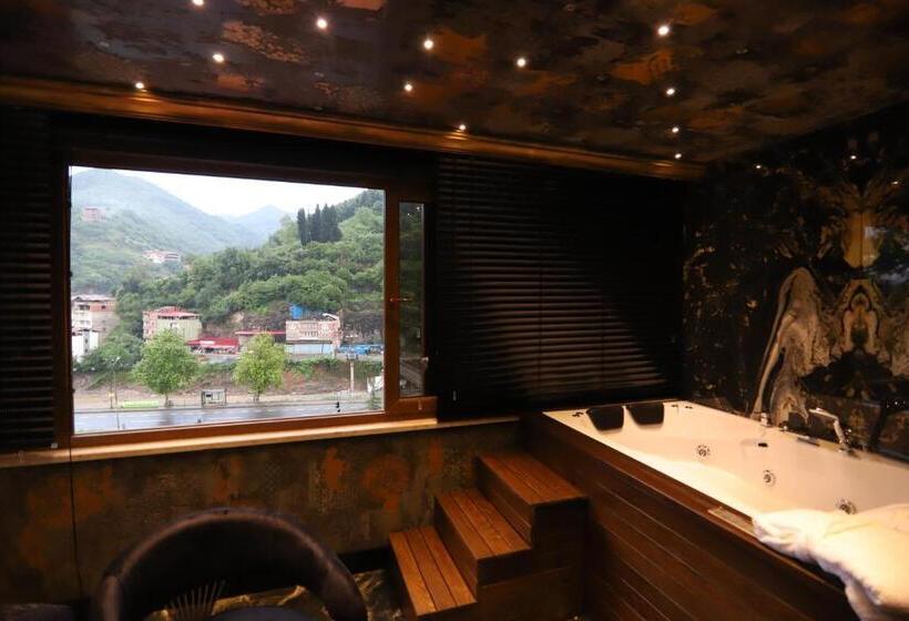 Camera Standard con Idromassaggio, Bayrak Grand