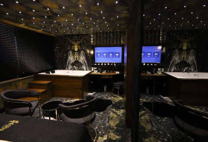 Camera Standard con Idromassaggio, Bayrak Grand