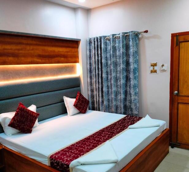 اتاق لوکس, City Park