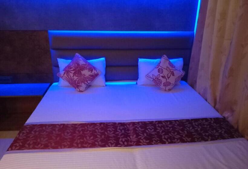 اتاق لوکس, City Park