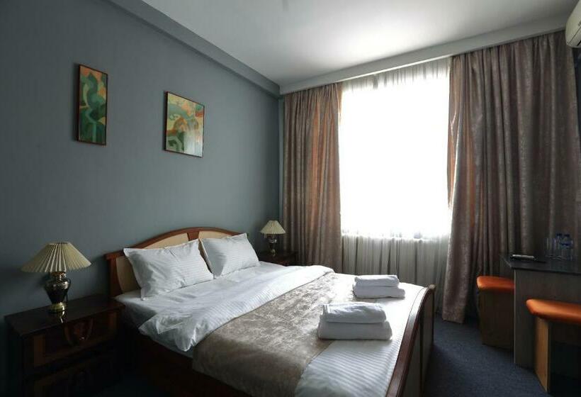 اتاق سوپریور, Evita Tashkent