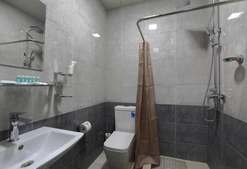 اتاق سوپریور, Evita Tashkent