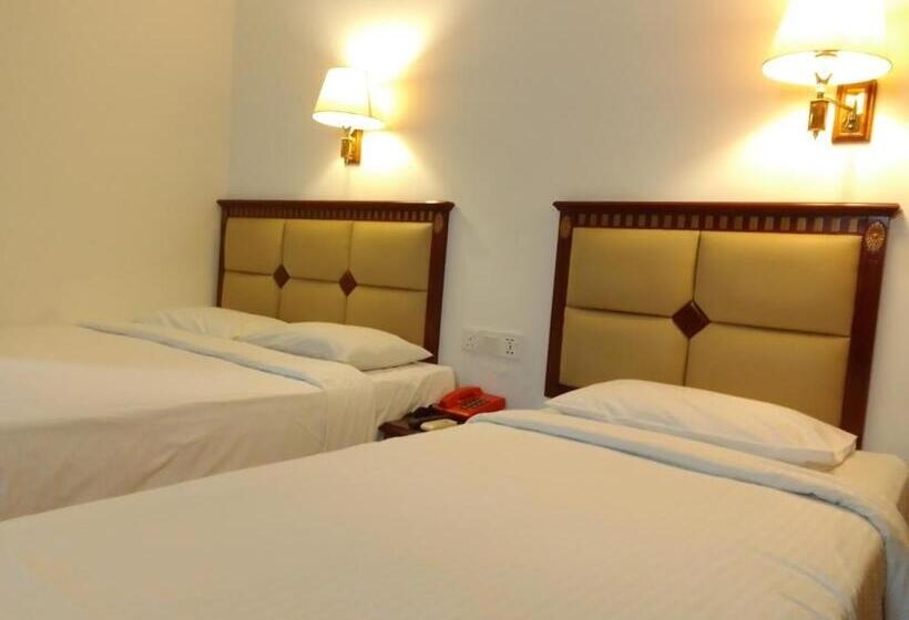 디럭스 트리플 룸, Oyo 90464 Borneo Suites