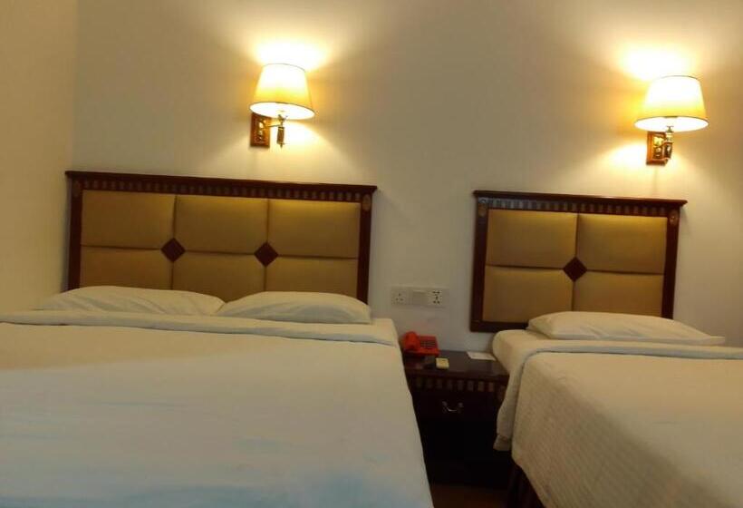 Трехместный Номер Deluxe, Oyo 90464 Borneo Suites