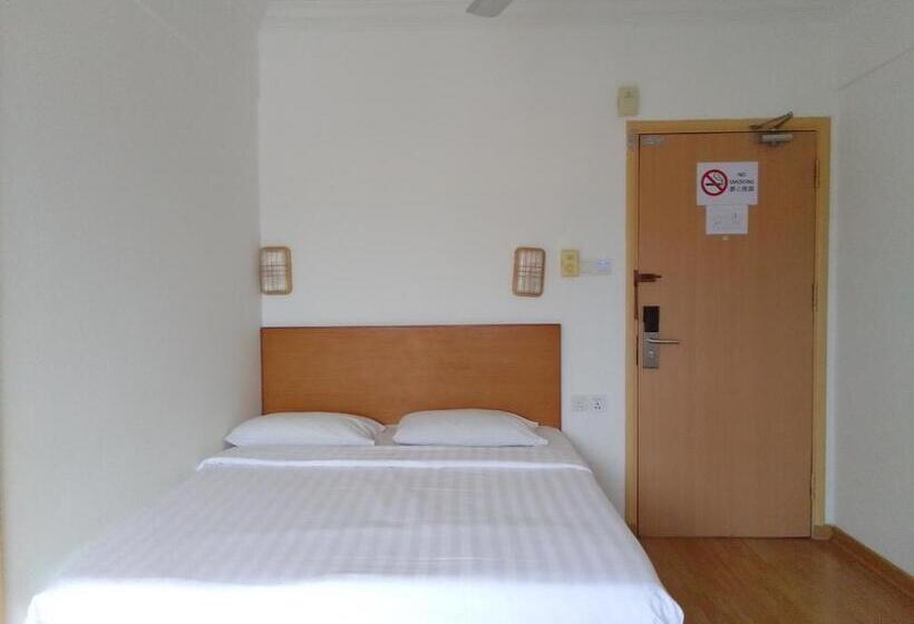 Номер Superior Кровать Кинг, Oyo 90464 Borneo Suites