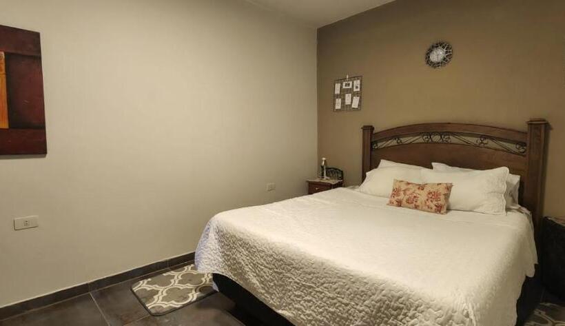 آپارتمان 1 خوابه همکف, Ivy House Apart