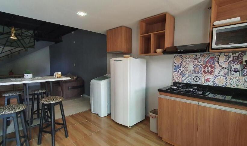 آپارتمان دوبلکس 1 خوابه, Ivy House Apart