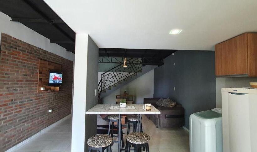 آپارتمان دوبلکس 1 خوابه, Ivy House Apart