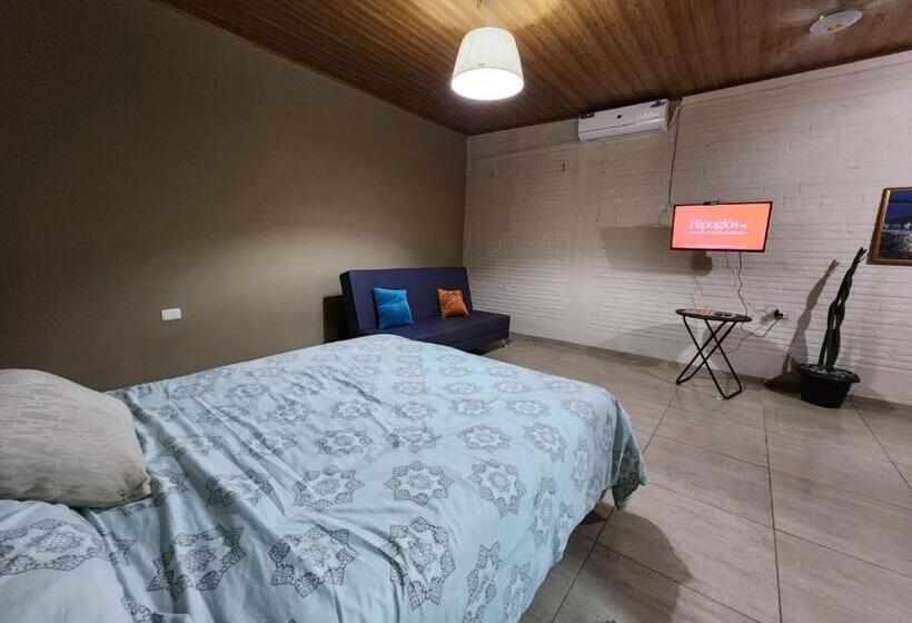 استودیوی استاندارد, Ivy House Apart