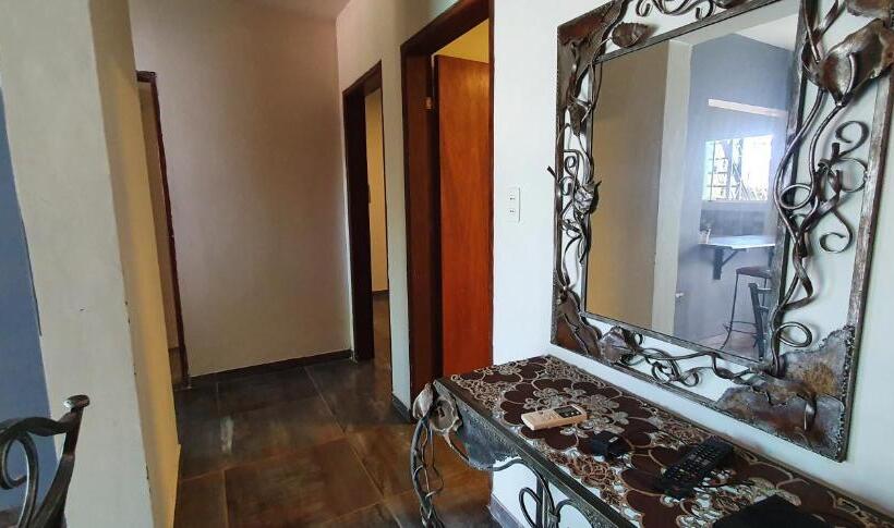 آپارتمان 1 خوابه همکف, Ivy House Apart