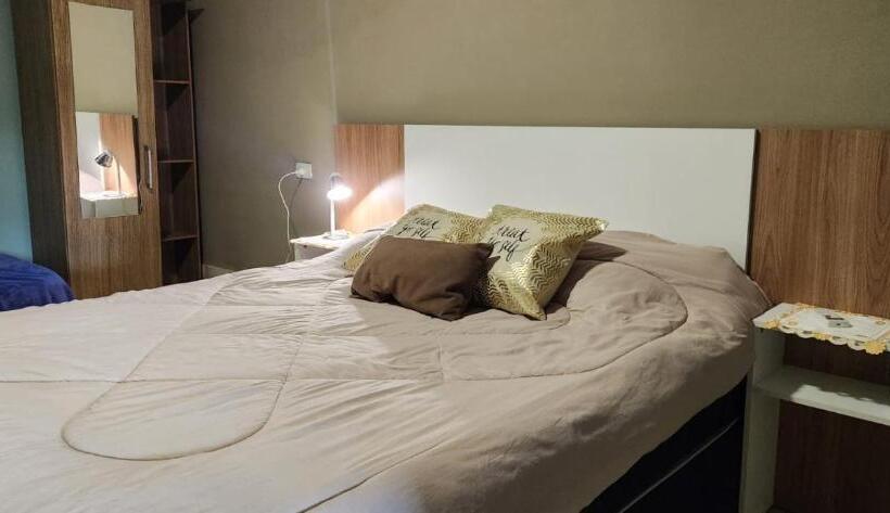 آپارتمان 1 خوابه با بالکن, Ivy House Apart