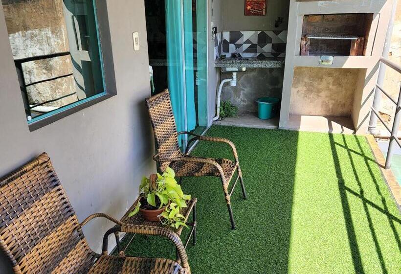 آپارتمان 1 خوابه با بالکن, Ivy House Apart