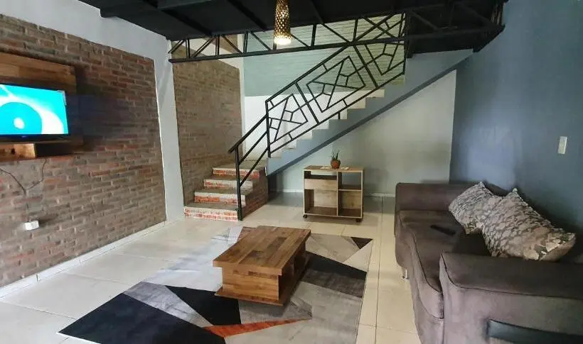 آپارتمان دوبلکس 1 خوابه, Ivy House Apart