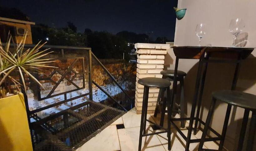 آپارتمان 1 خوابه, Ivy House Apart