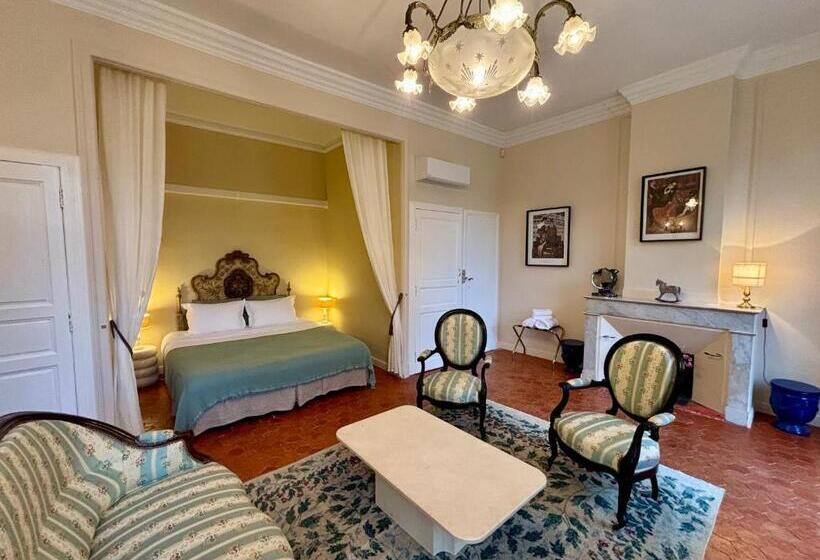 Family Suite, Chateau De Roquelune
