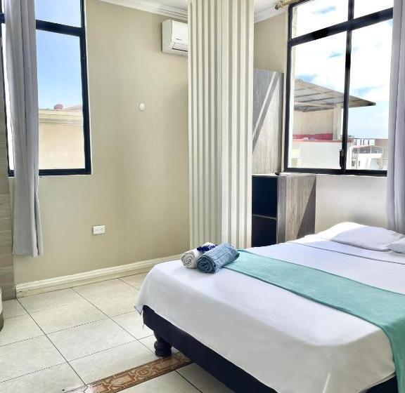Номер Стандарт, Reef Hostel Manta