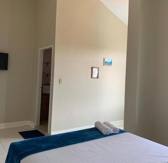 Номер Superior, Reef Hostel Manta