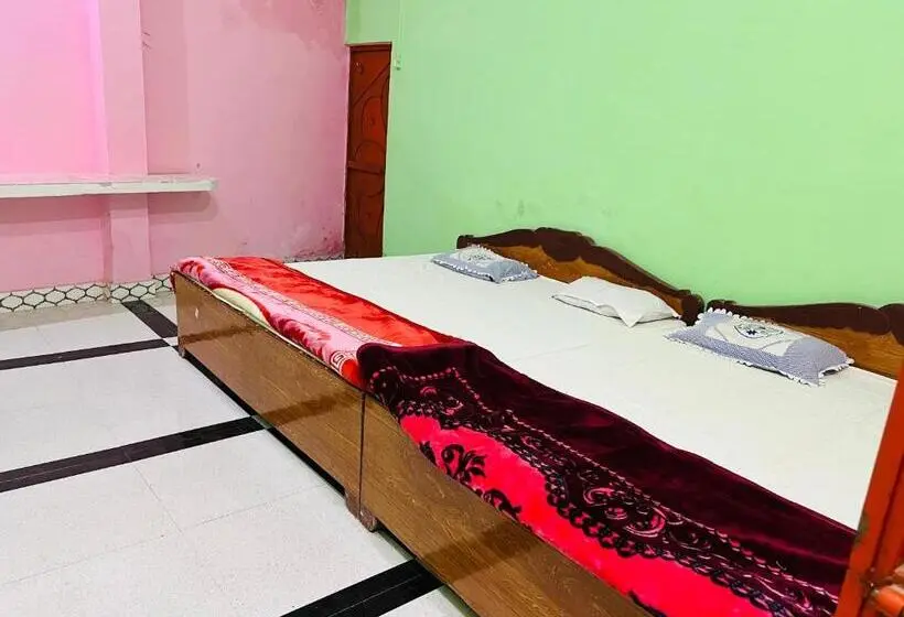 エコノミー４人部屋, Shreenathji Haveli