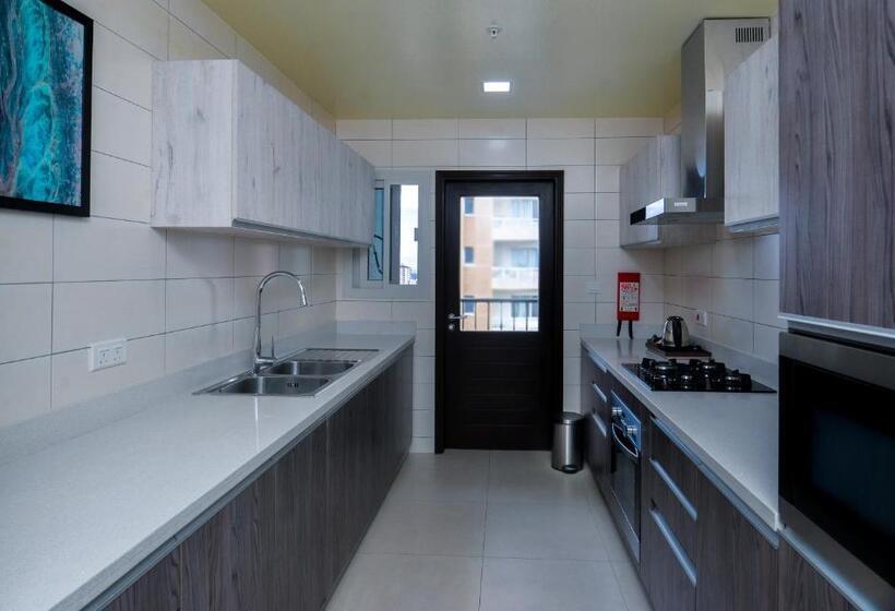 استودیو استاندارد با تخت کینگ, Aura Suites