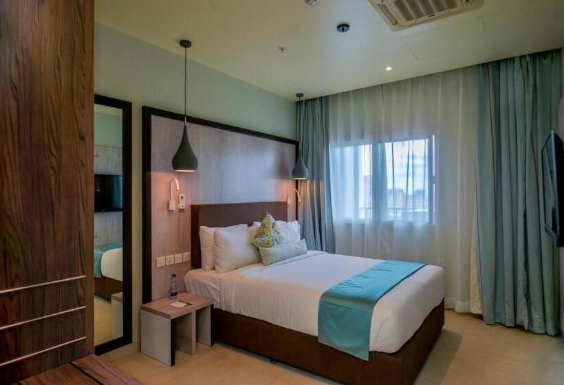 آپارتمان 3 خوابه, Aura Suites
