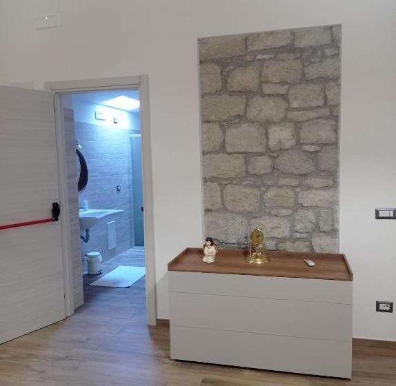Номер Стандарт, B&b Da Enza
